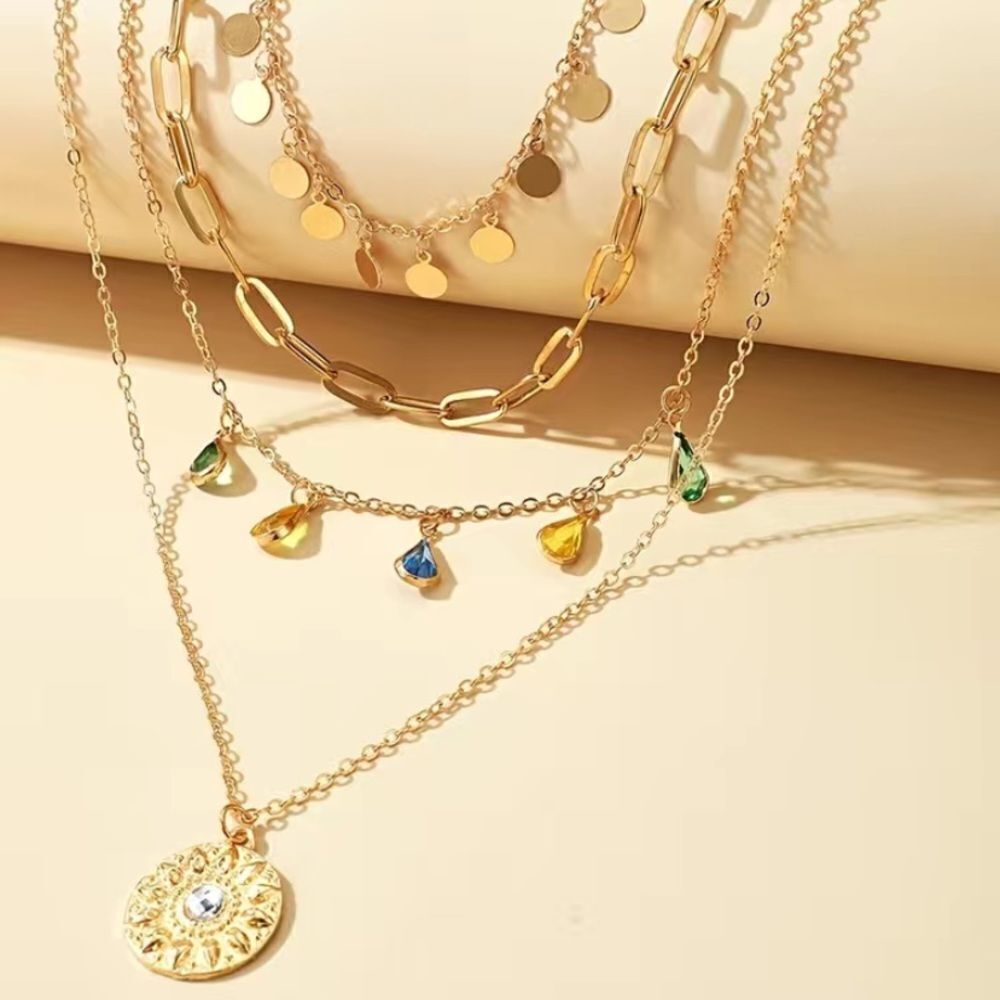 🔅🆕✨Boho 4-Layered Necklace with Round Pendant✨ - Picture 3 of 10